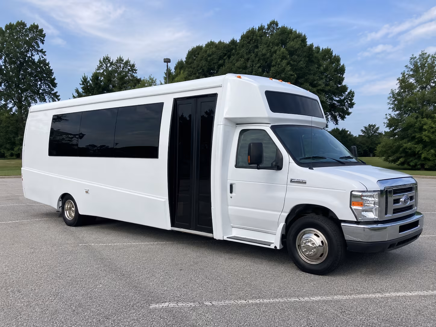 little rock 18 passenger party bus