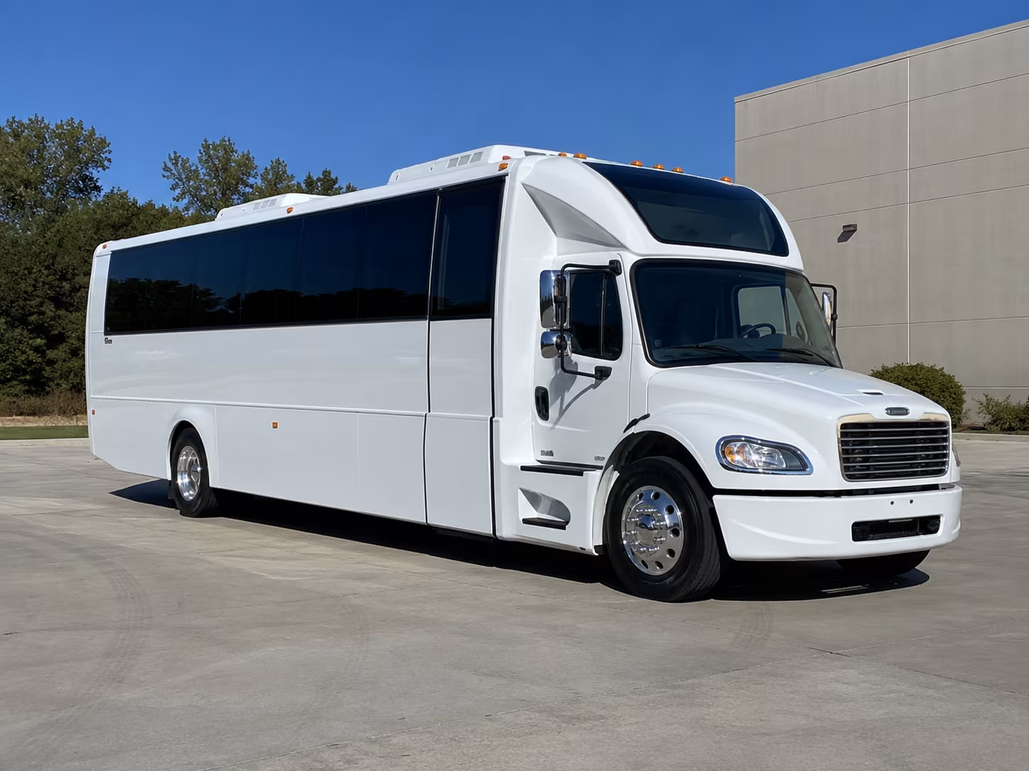 little rock 28 passenger party bus