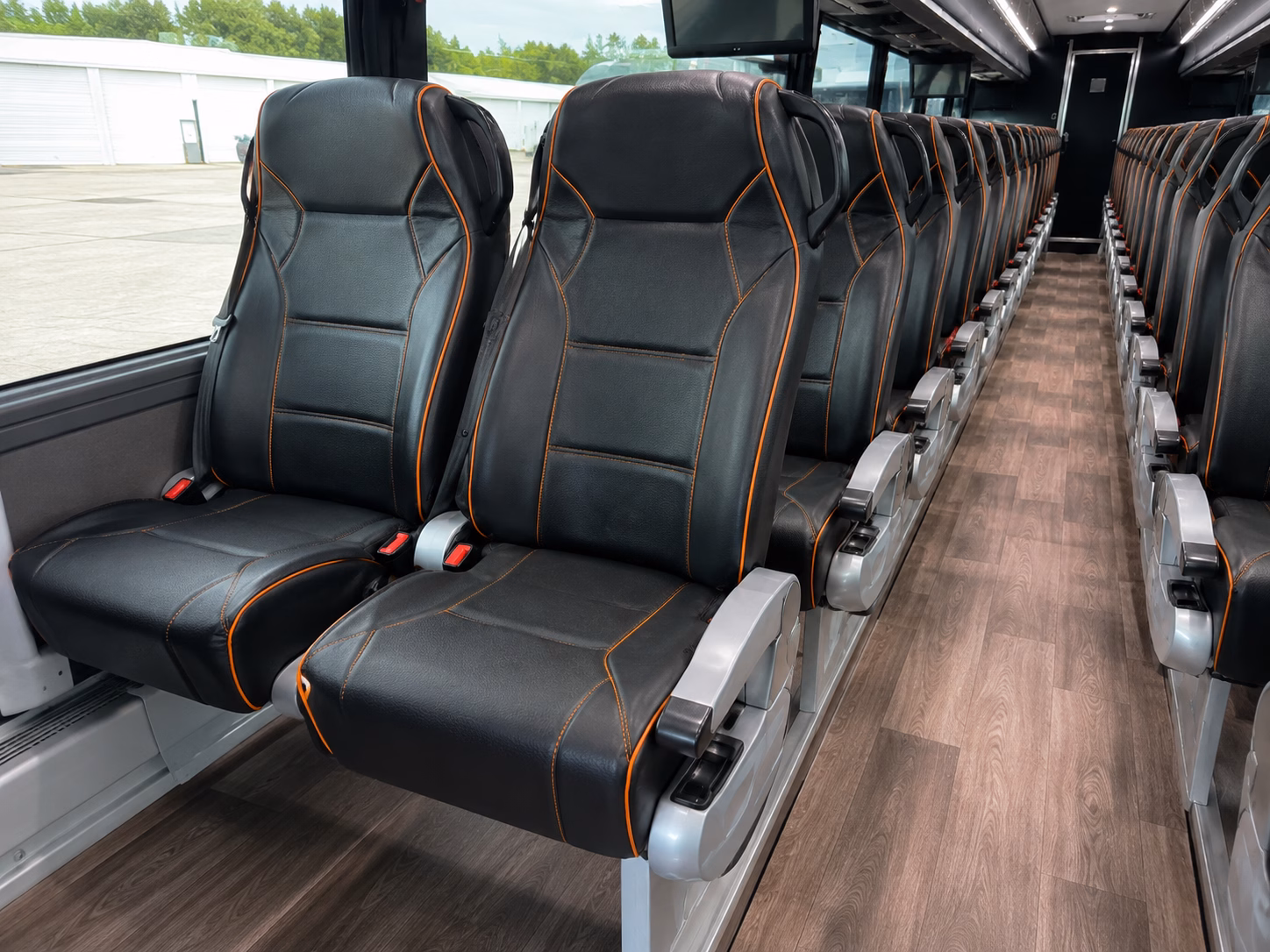 party buses for tailgates and game day groups in little rock